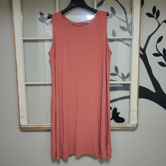 3/$15 🍑 Ava + Viv Casual Dress - Picture 1 of 4